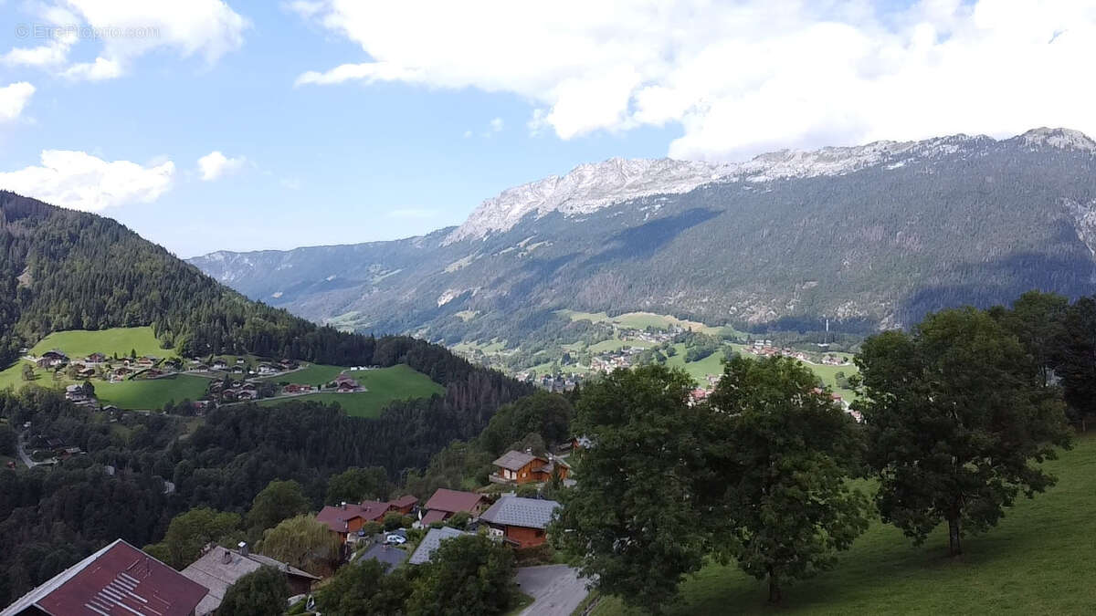 Terrain à SAINT-JEAN-DE-SIXT