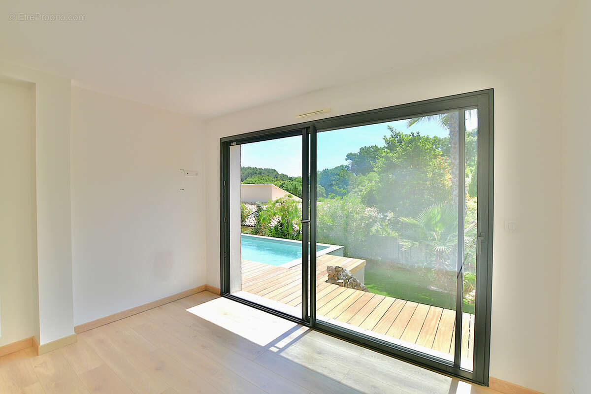 Maison à CARQUEIRANNE