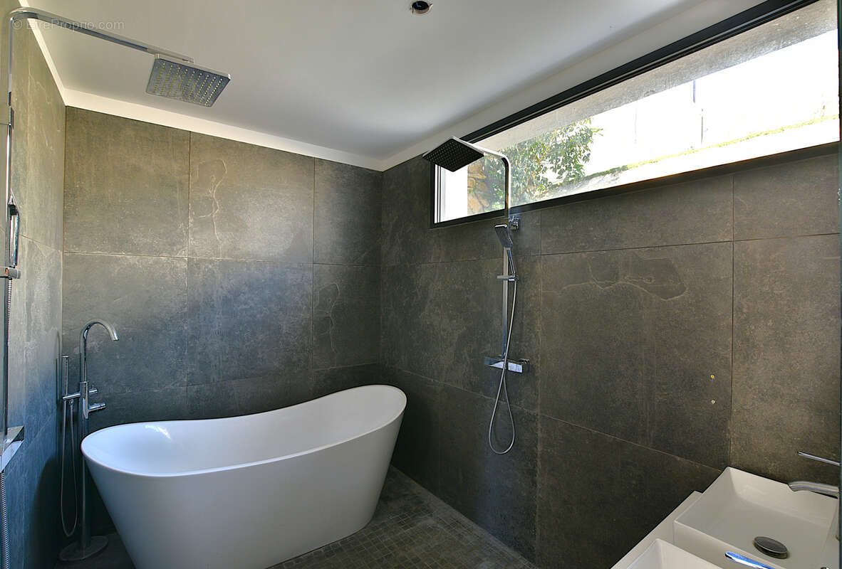 Maison à CARQUEIRANNE