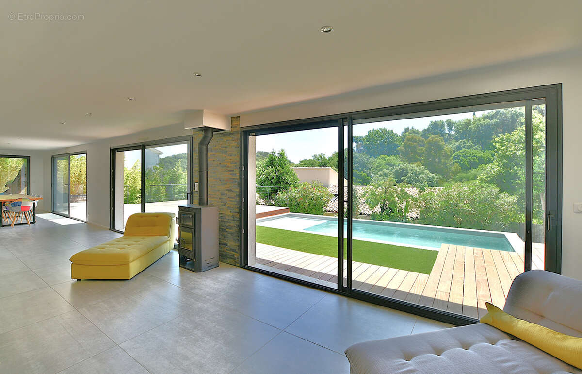 Maison à CARQUEIRANNE