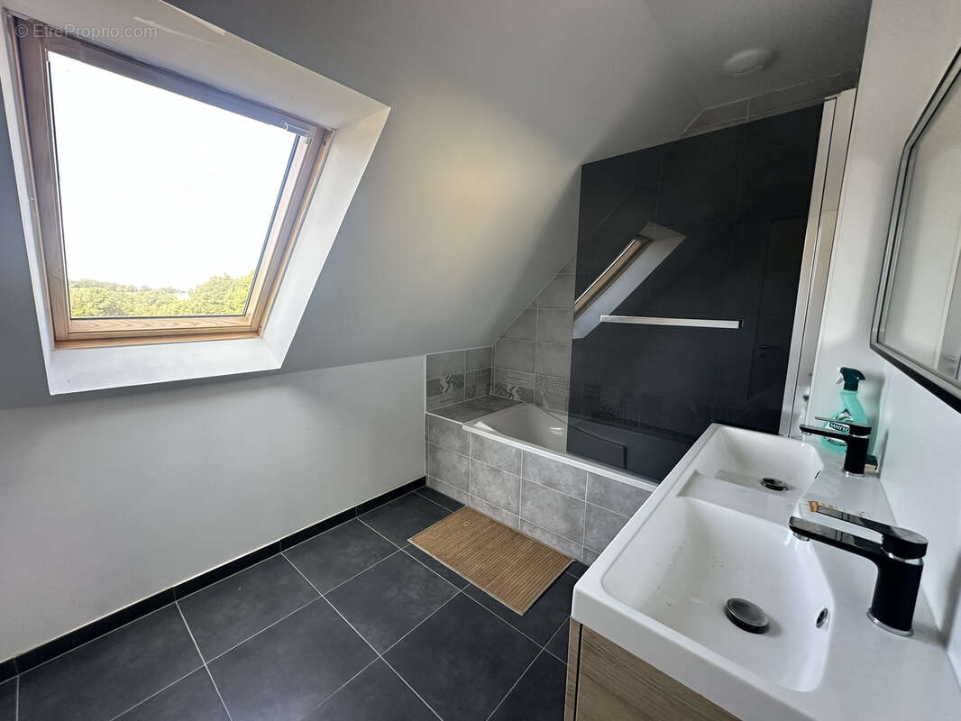 Maison à LA CHAPELLE-NEUVE