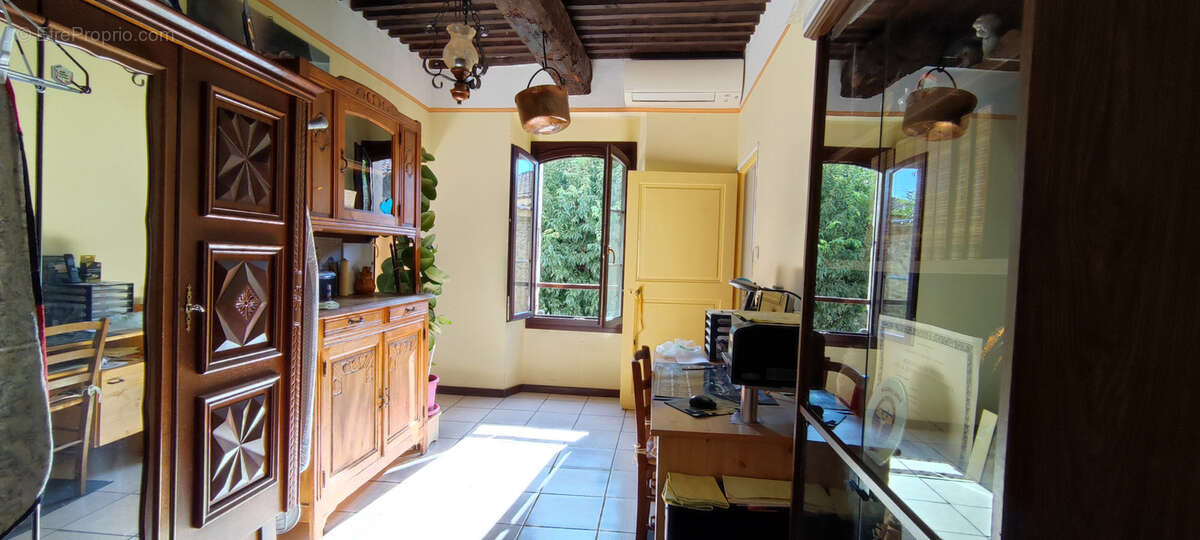 Maison à COURTHEZON