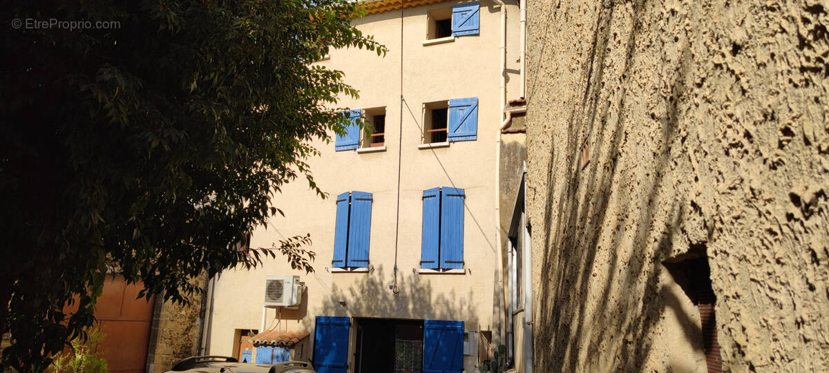 Maison à COURTHEZON