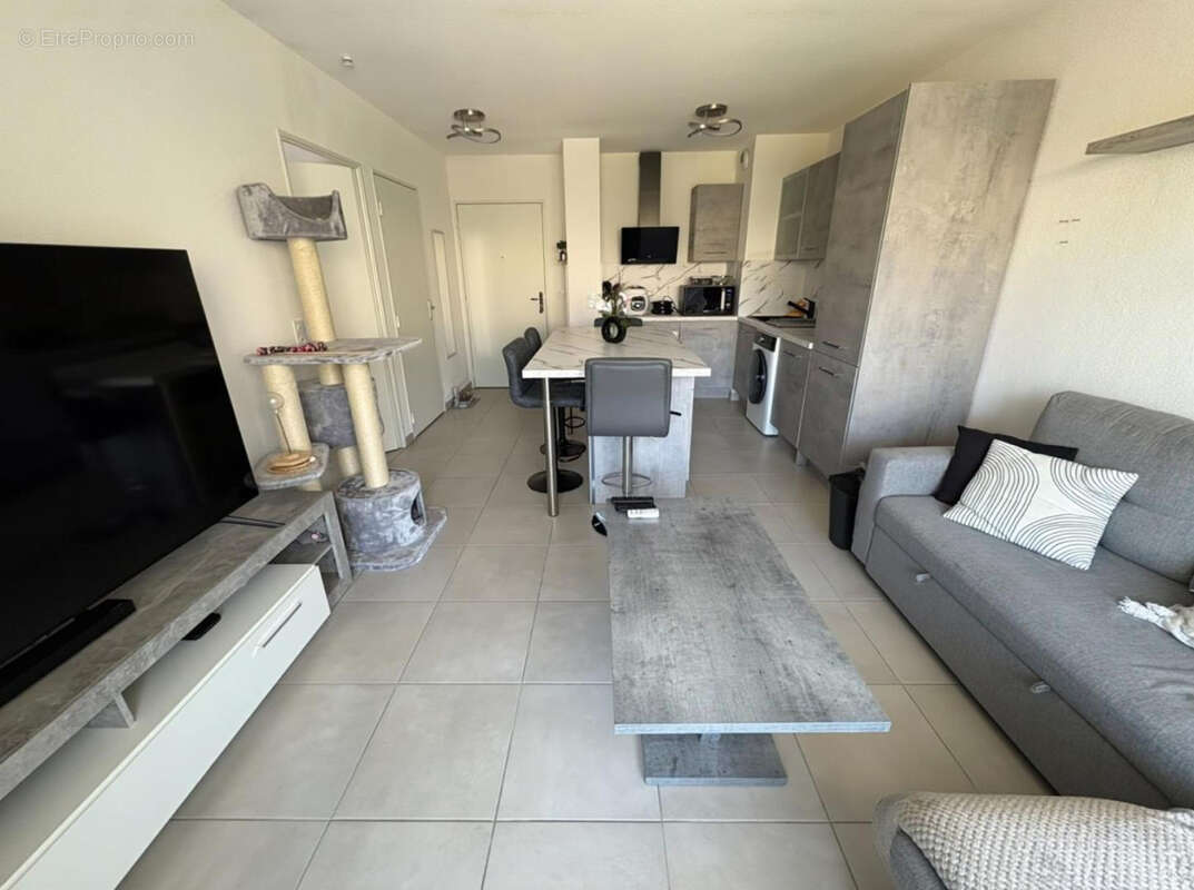 Appartement à PORT-DE-BOUC