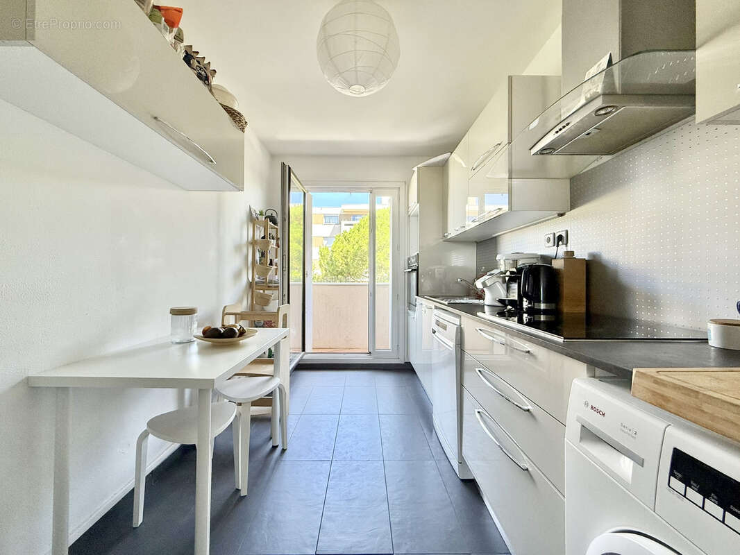 Appartement à MARSEILLE-12E
