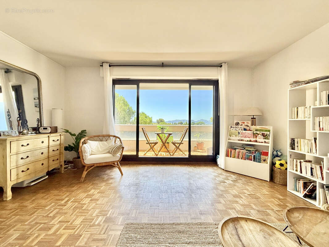 Appartement à MARSEILLE-12E