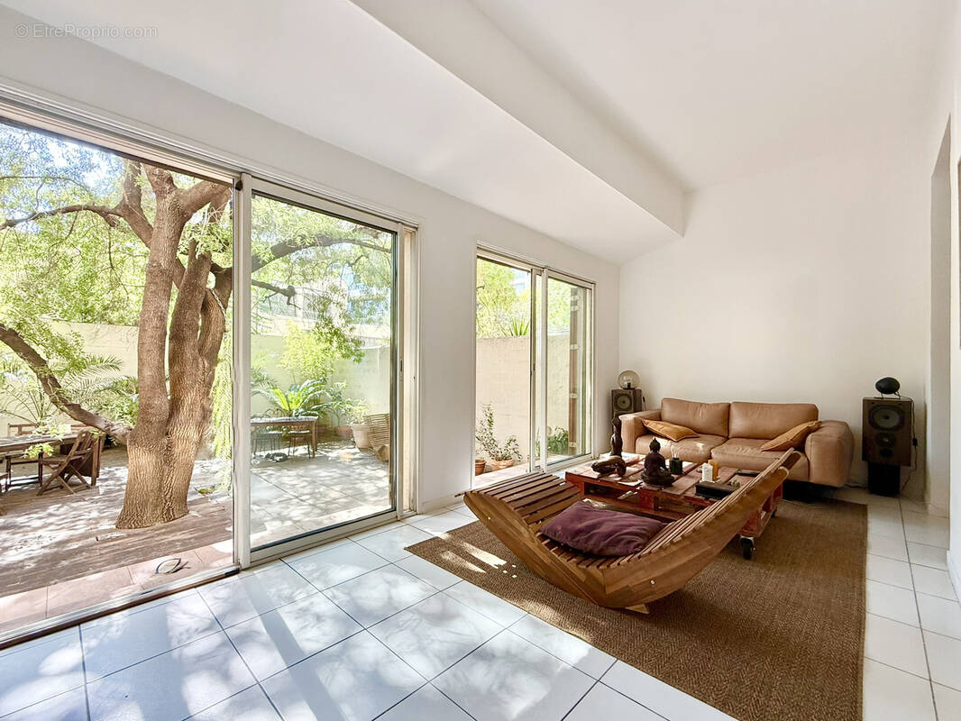 Appartement à MARSEILLE-8E