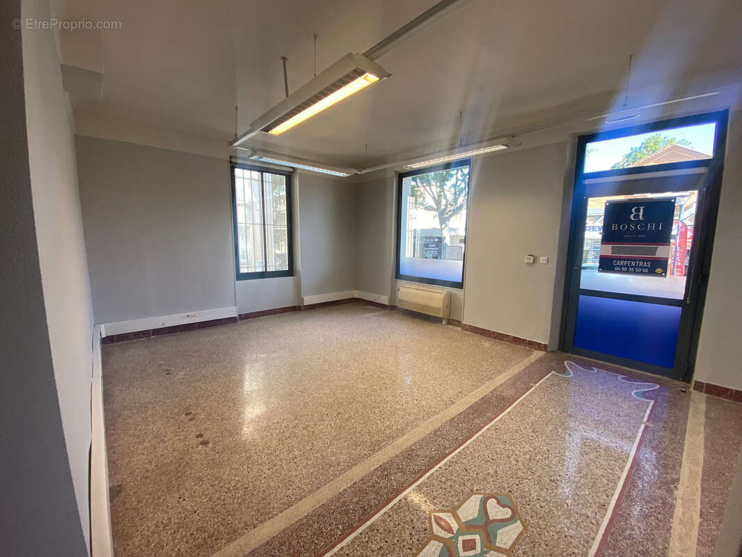 Commerce à CARPENTRAS