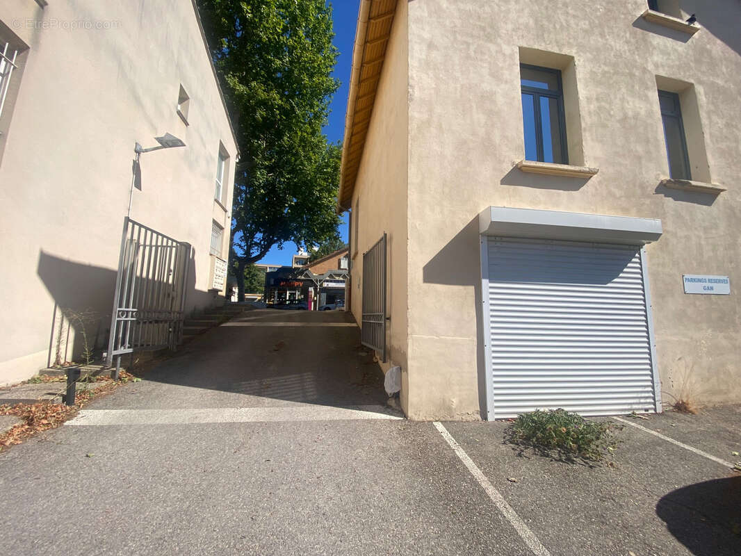 Commerce à CARPENTRAS