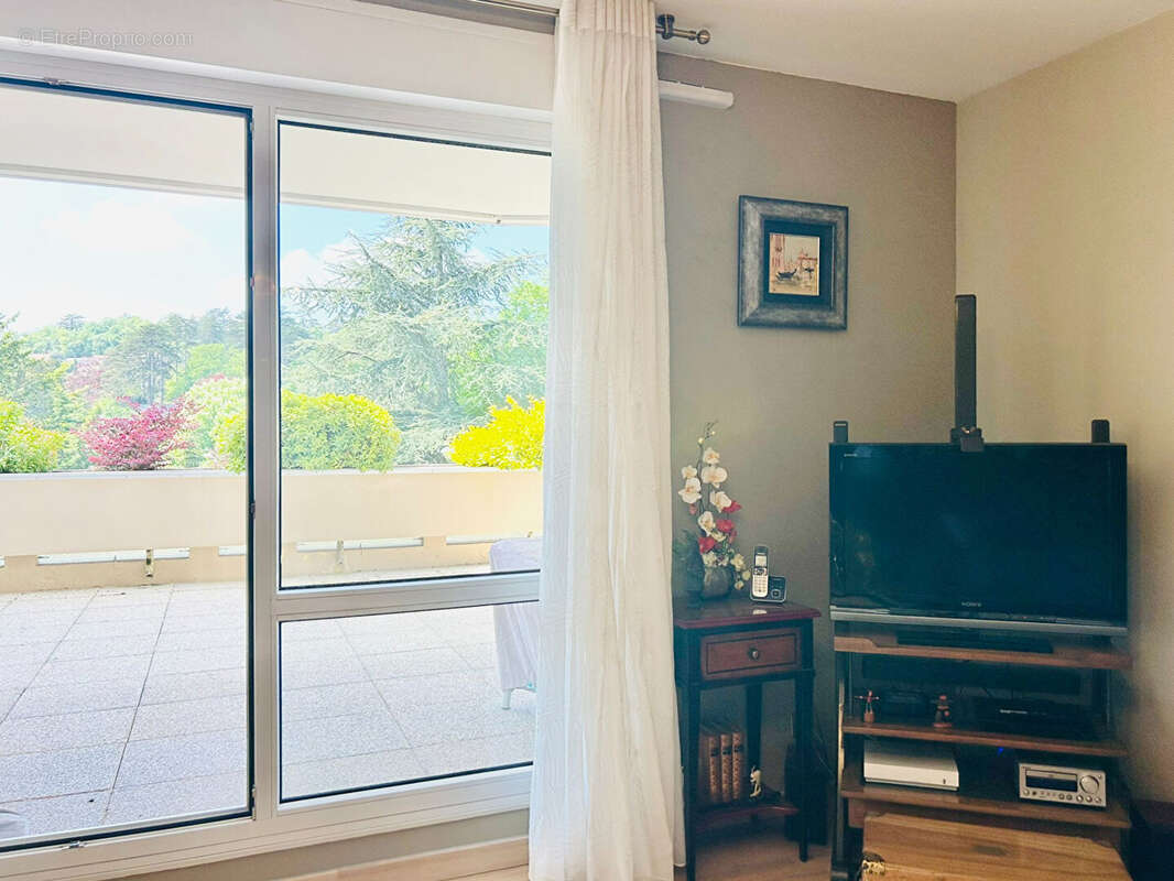 Appartement à SAINT-GENIS-LAVAL