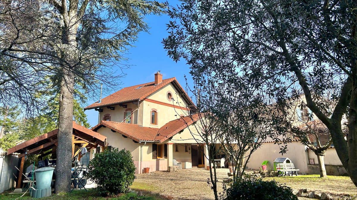 Maison à FLEURIE