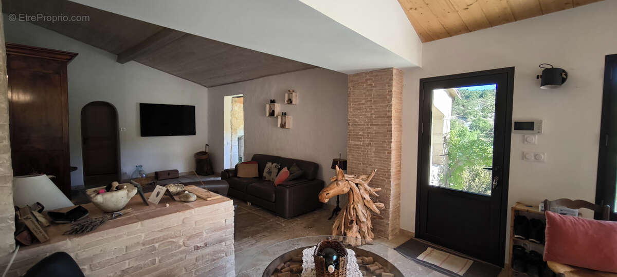 Maison à LA ROCHE-SUR-GRANE