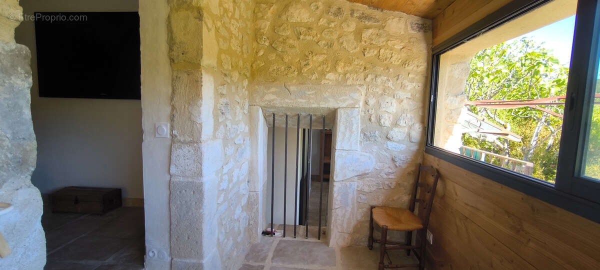 Maison à LA ROCHE-SUR-GRANE