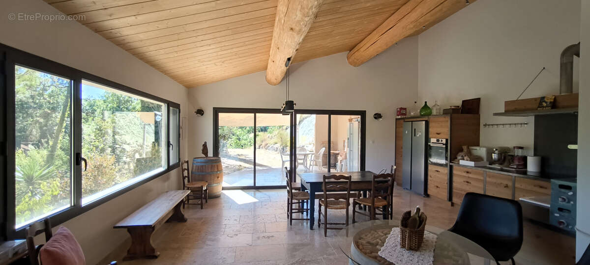 Maison à LA ROCHE-SUR-GRANE