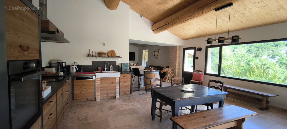 Maison à LA ROCHE-SUR-GRANE