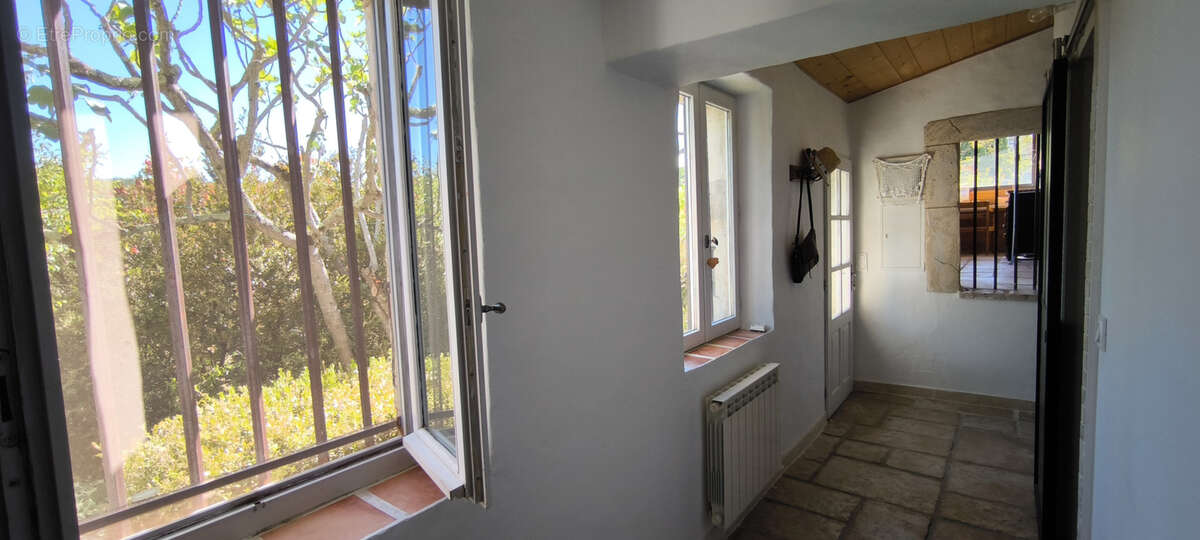 Maison à LA ROCHE-SUR-GRANE