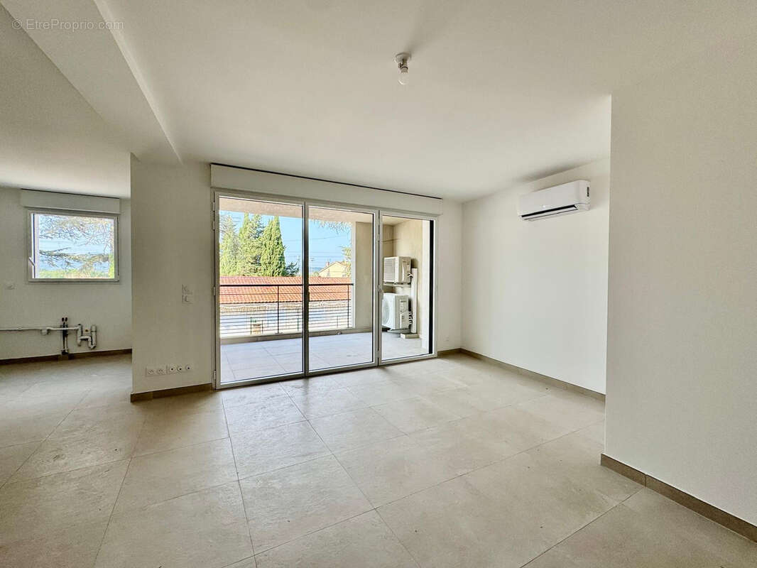 Appartement à PUGET-SUR-ARGENS