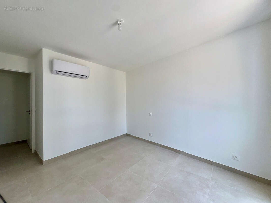 Appartement à PUGET-SUR-ARGENS