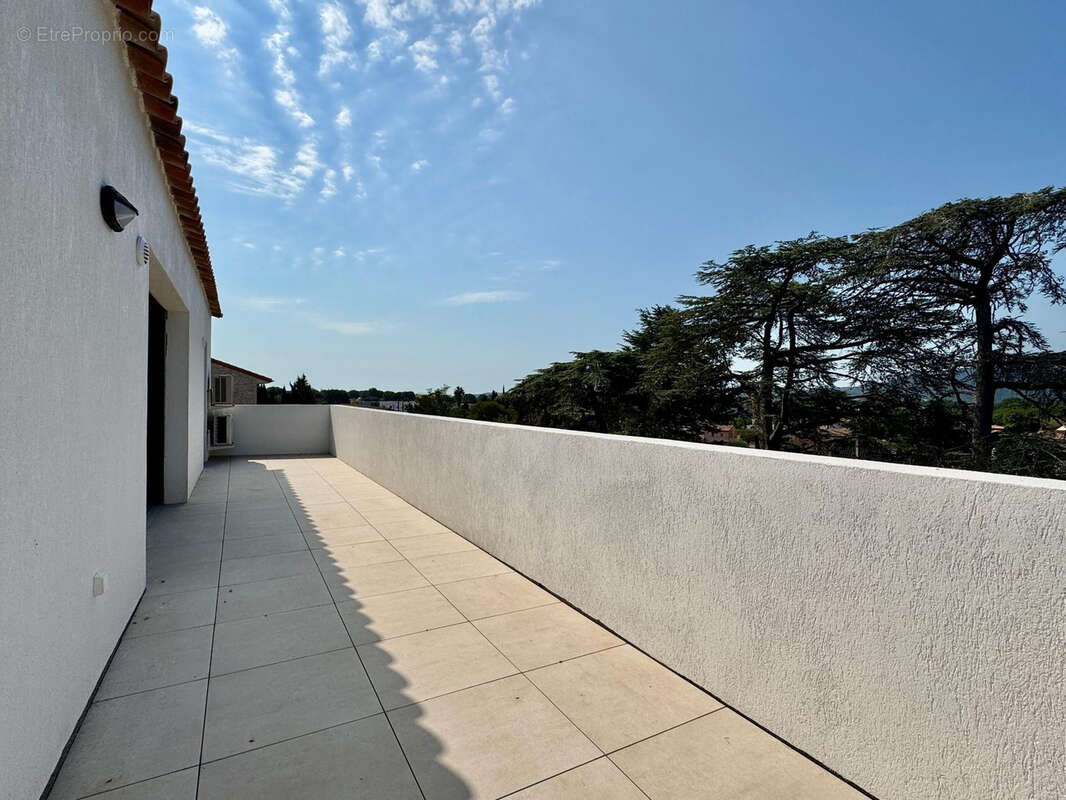 Appartement à PUGET-SUR-ARGENS