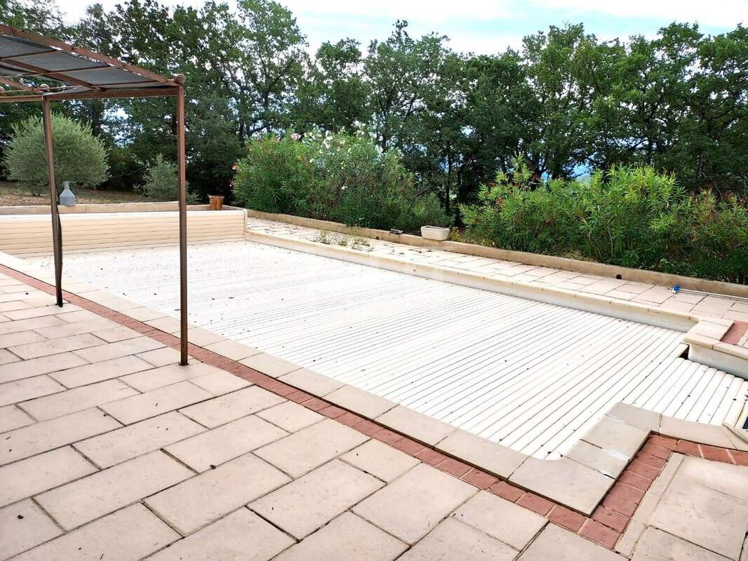 Maison à SAINT-SATURNIN-LES-APT