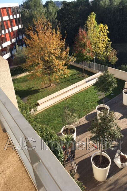 Appartement à JUVIGNAC