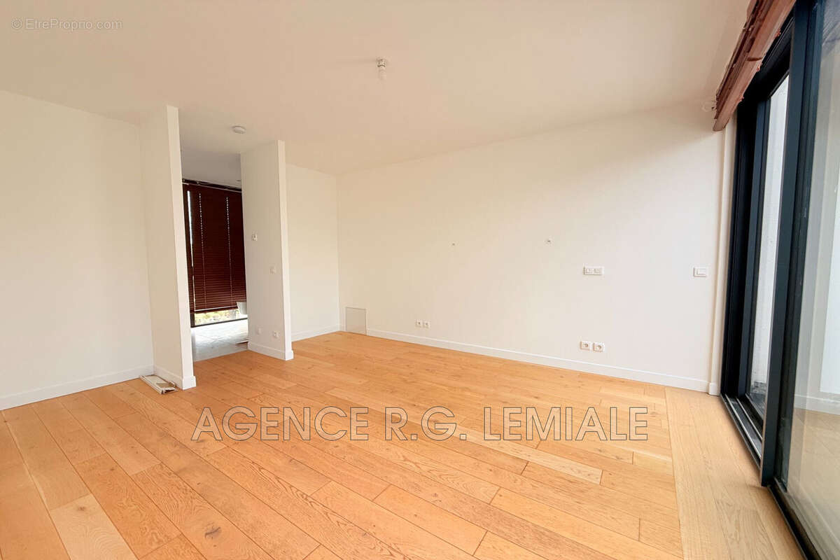 Maison à MAISONS-LAFFITTE