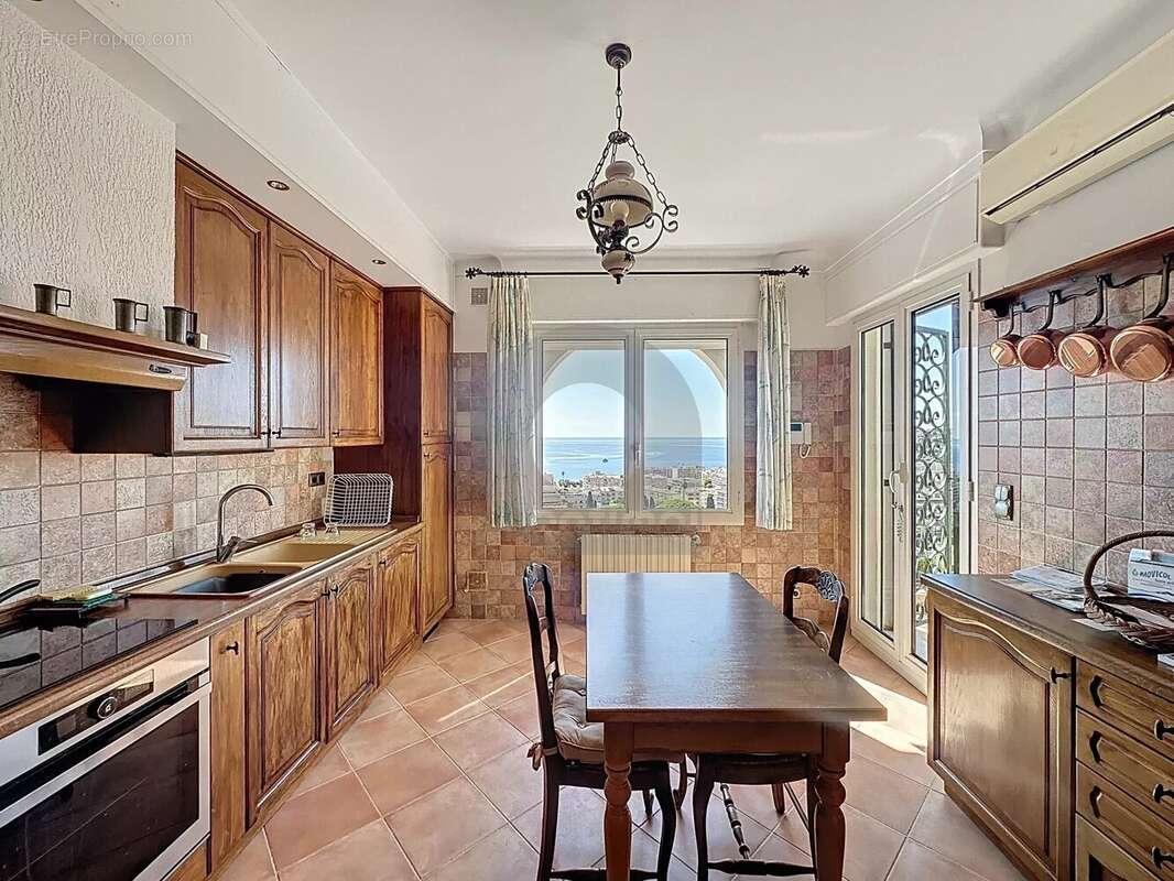 Maison à ROQUEBRUNE-CAP-MARTIN