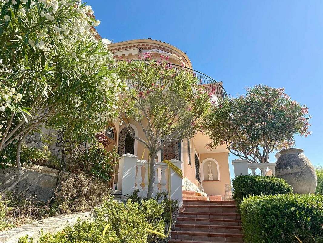 Maison à ROQUEBRUNE-CAP-MARTIN