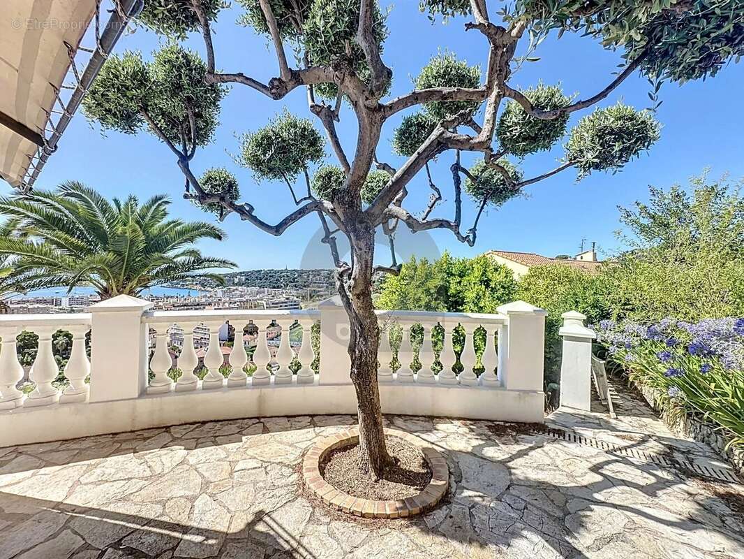 Maison à ROQUEBRUNE-CAP-MARTIN