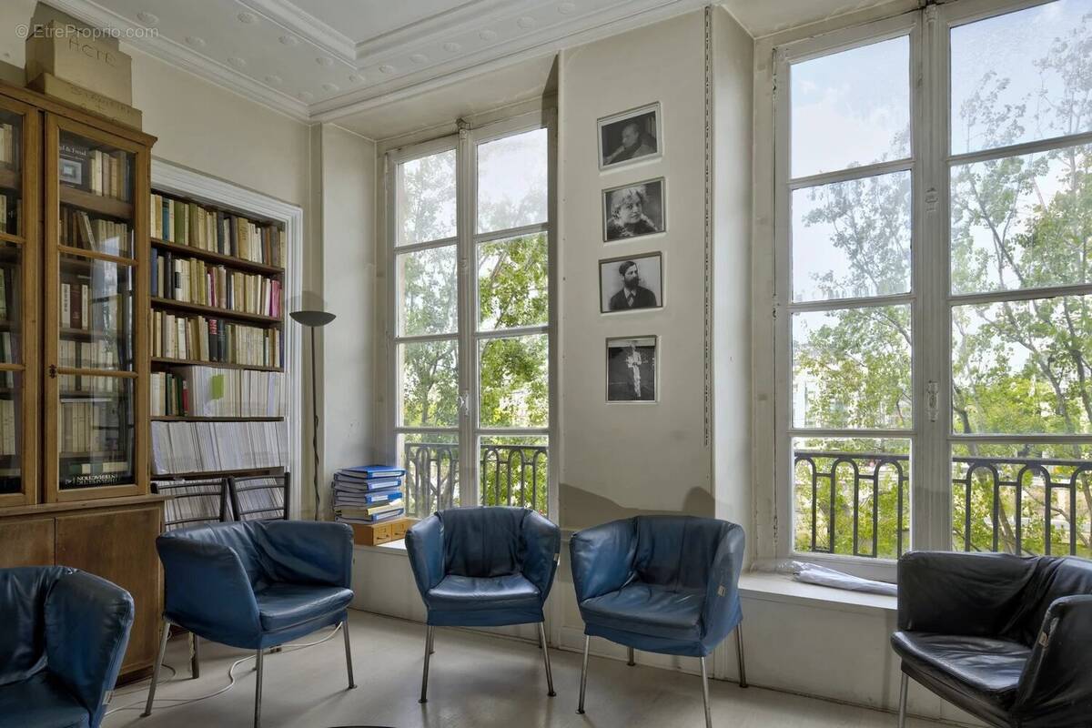 Appartement à PARIS-1E