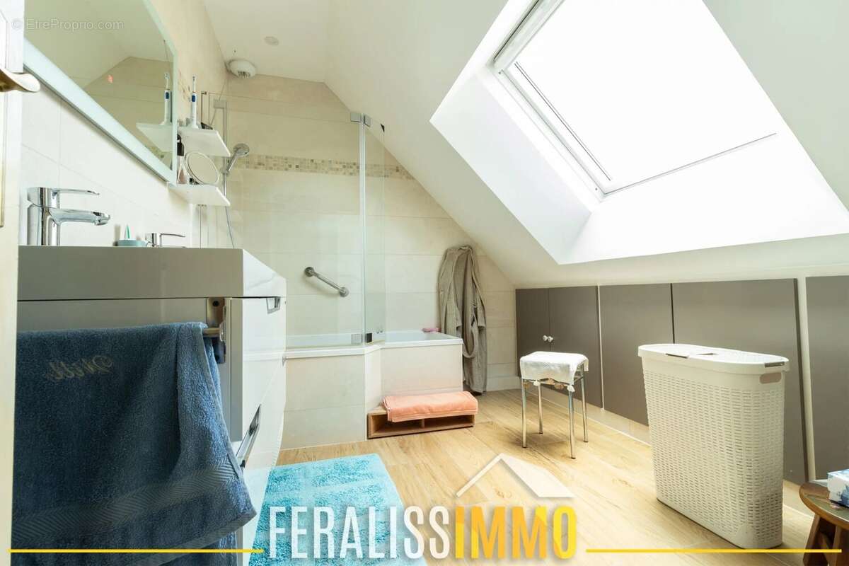 Maison à COURDIMANCHE