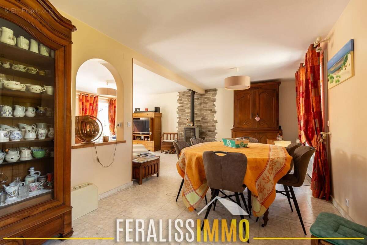 Maison à COURDIMANCHE