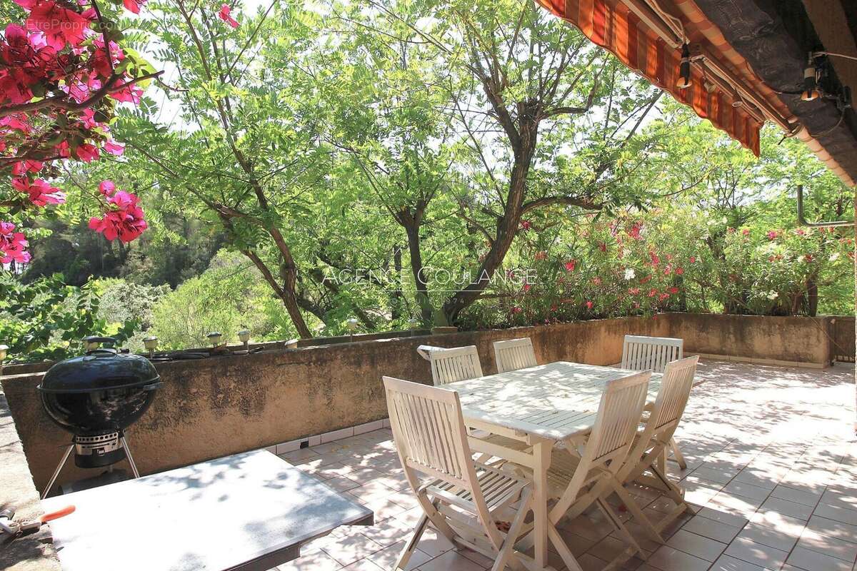 Maison à LA CADIERE-D&#039;AZUR