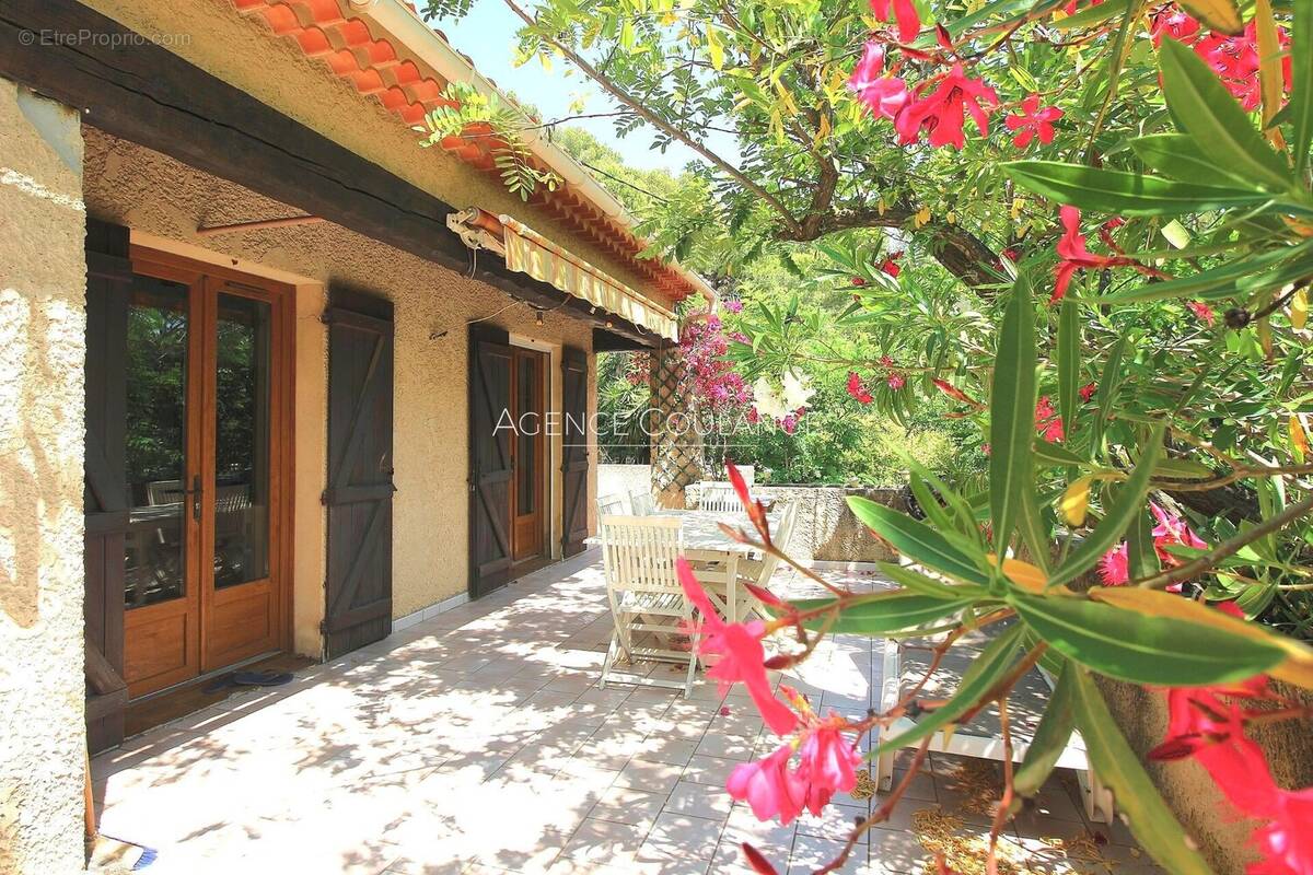 Maison à LA CADIERE-D&#039;AZUR