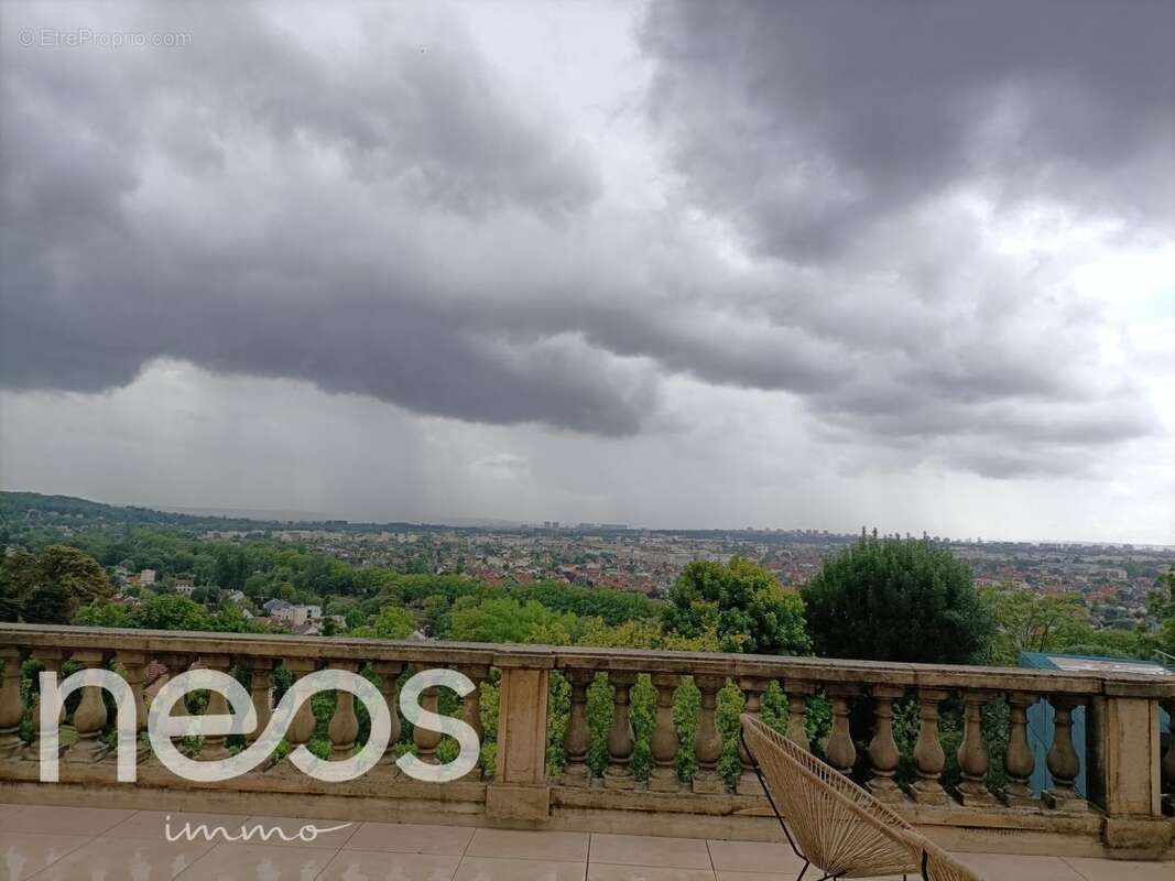 Maison à CHENNEVIERES-SUR-MARNE