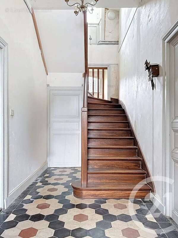 Maison à SAINT-JEAN-LA-POTERIE