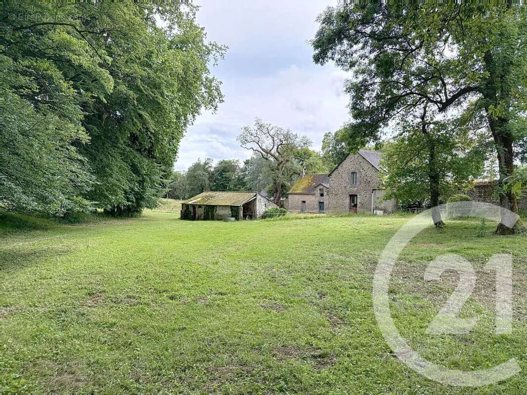 Maison à SAINT-JEAN-LA-POTERIE