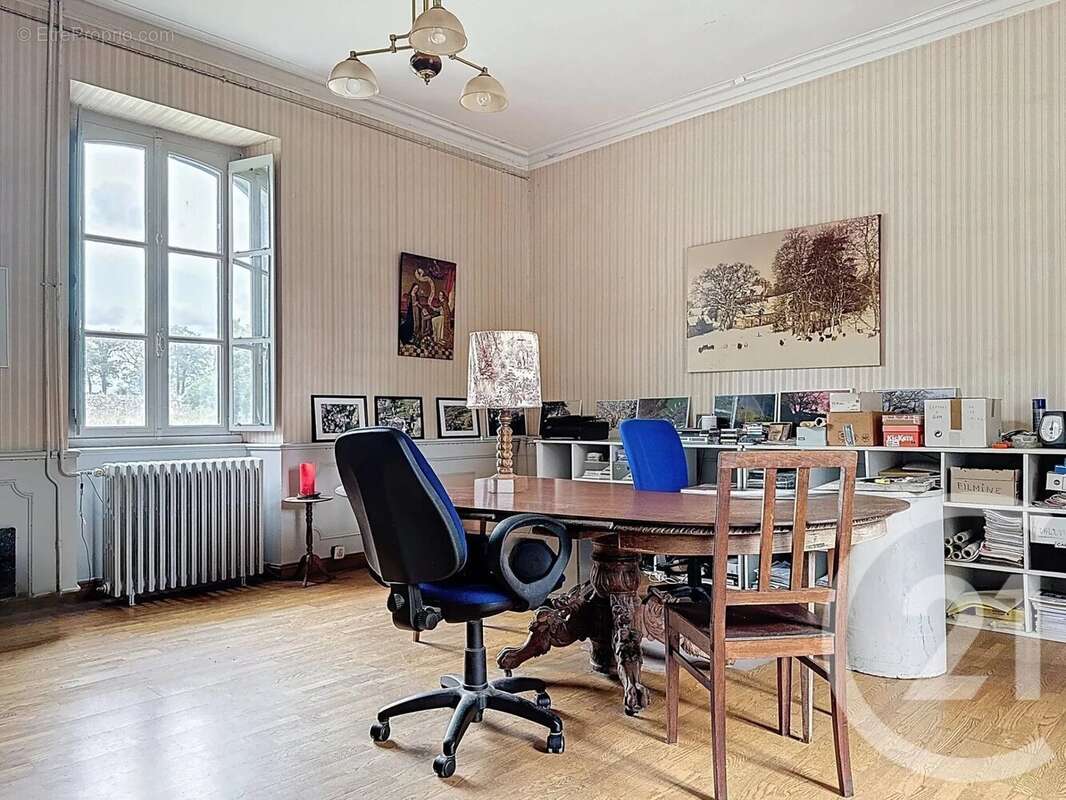 Maison à SAINT-JEAN-LA-POTERIE