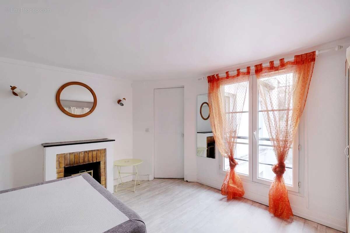 Appartement à PARIS-6E