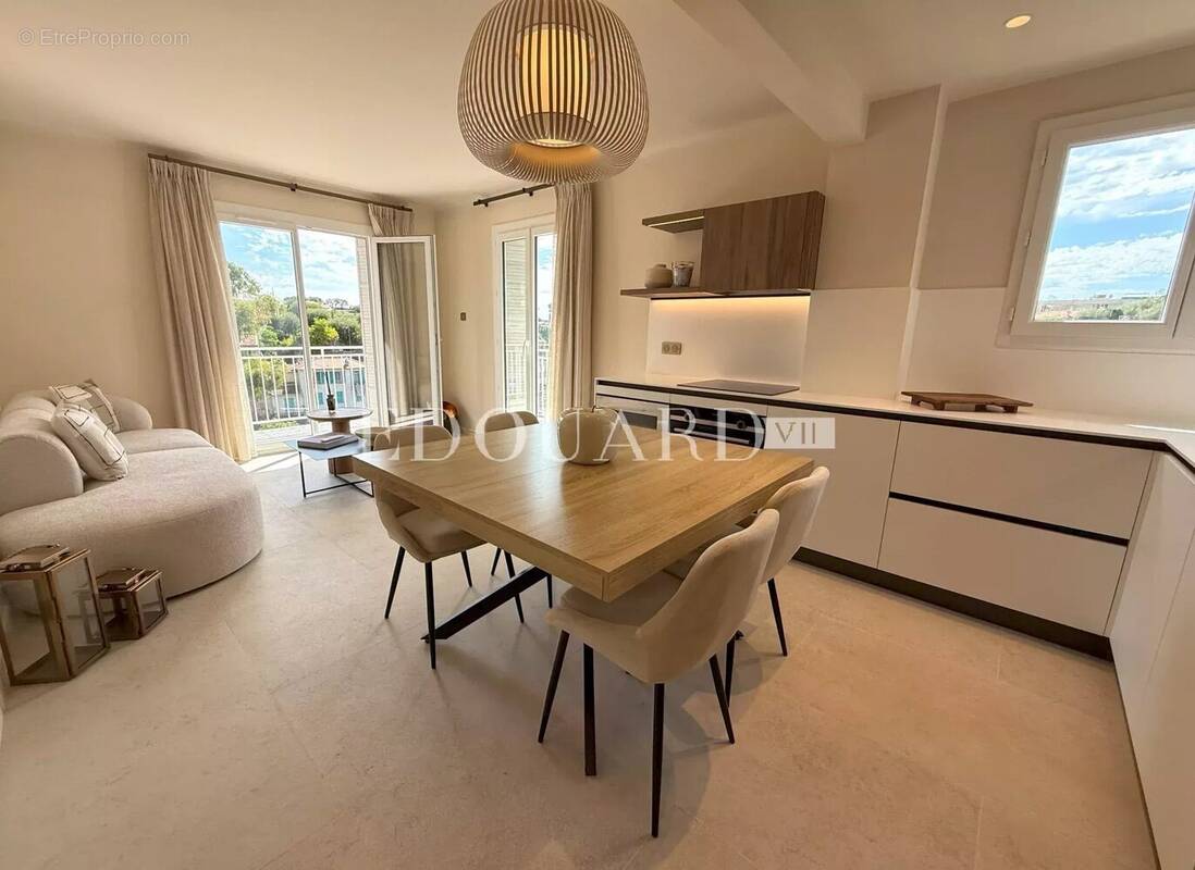 Appartement à ROQUEBRUNE-CAP-MARTIN