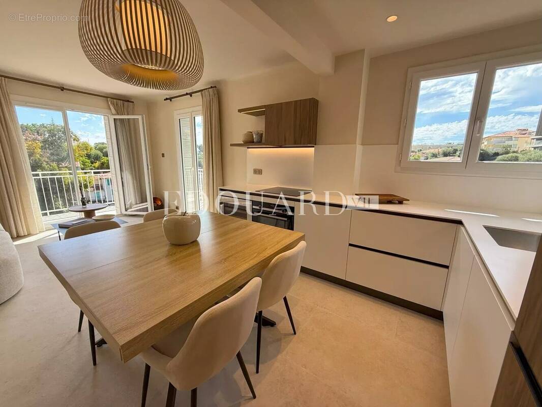 Appartement à ROQUEBRUNE-CAP-MARTIN