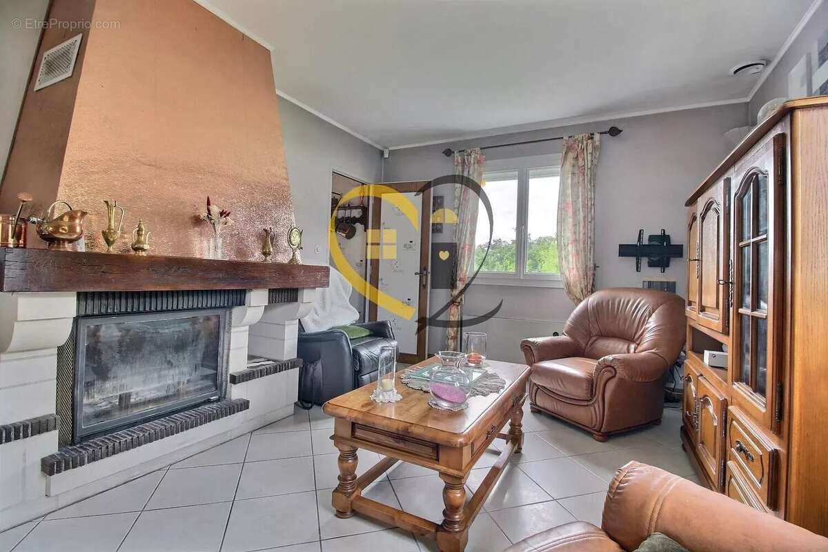 Maison à BERRY-BOUY