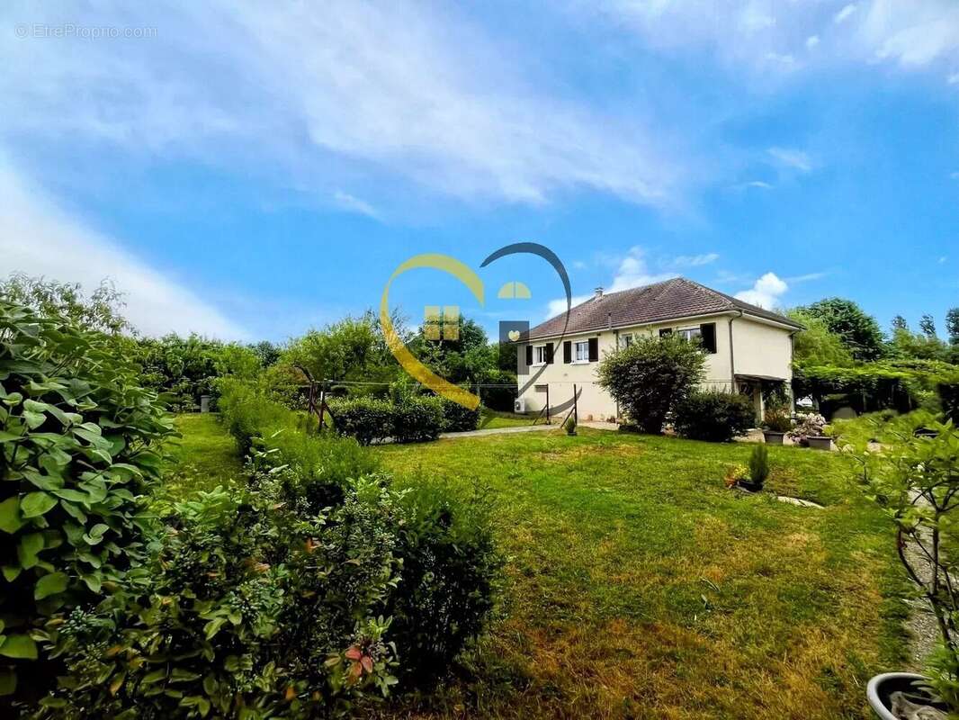 Maison à BERRY-BOUY