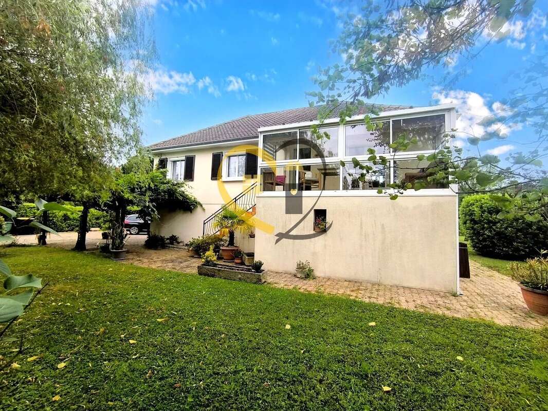 Maison à BERRY-BOUY