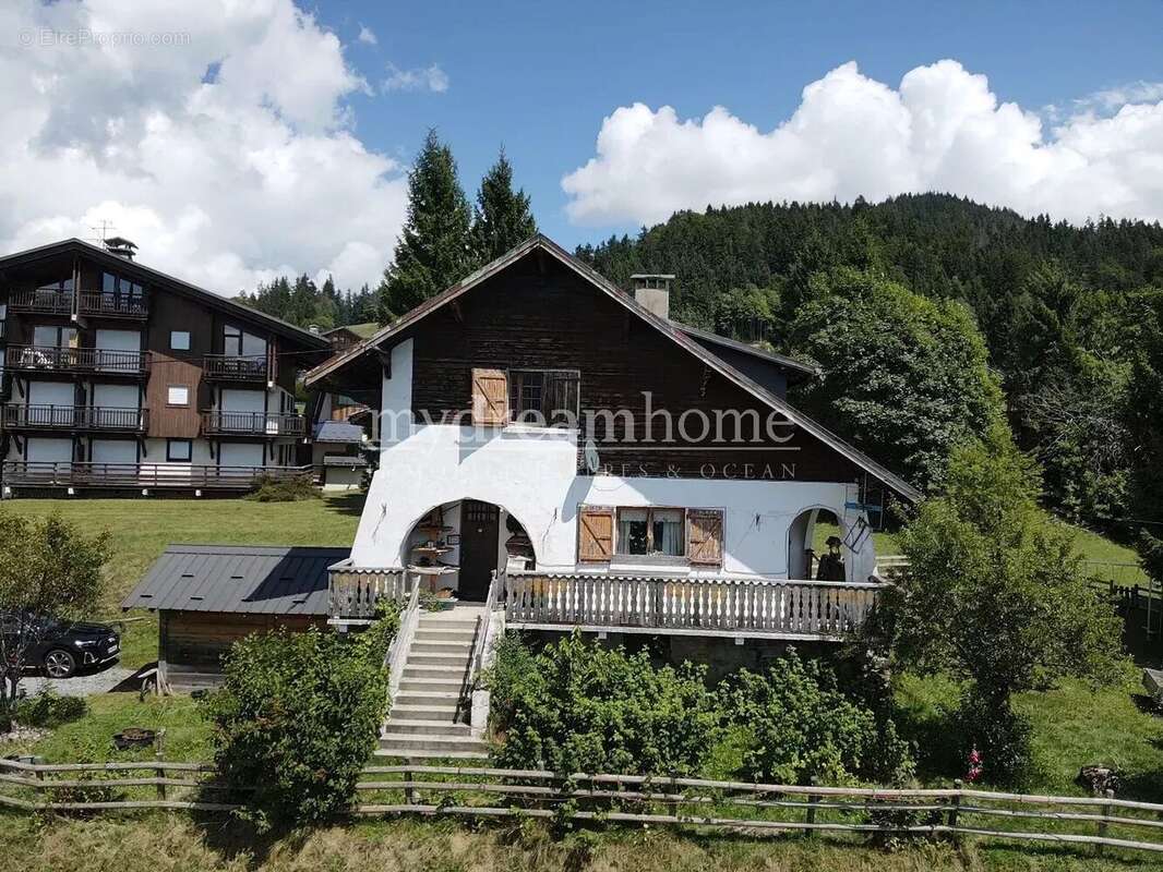 Maison à NOTRE-DAME-DE-BELLECOMBE