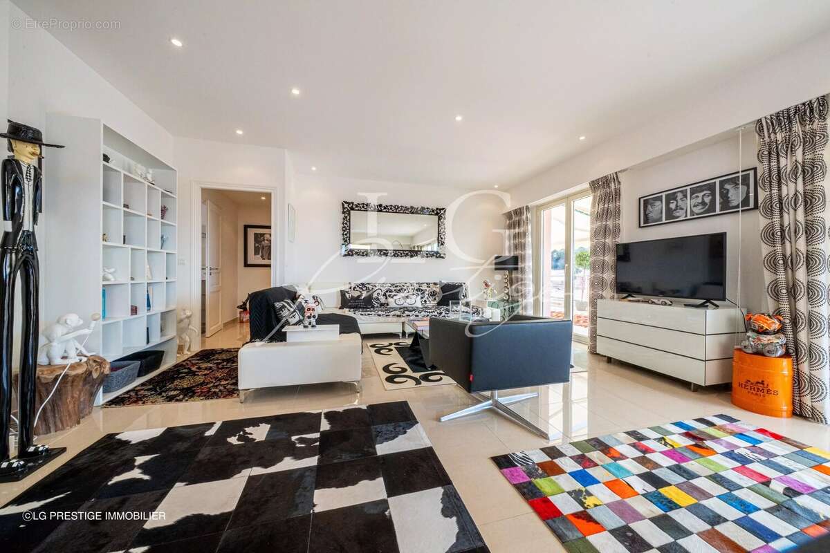 Appartement à THEOULE-SUR-MER