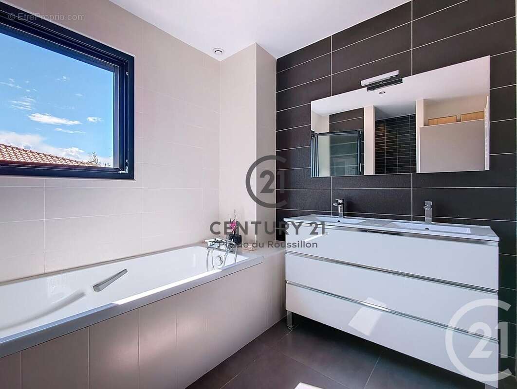 Maison à CASES-DE-PENE