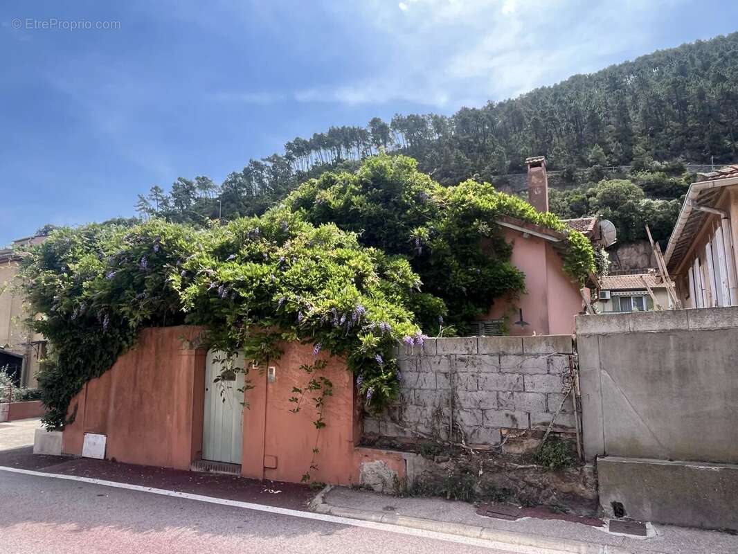 Maison à THEOULE-SUR-MER