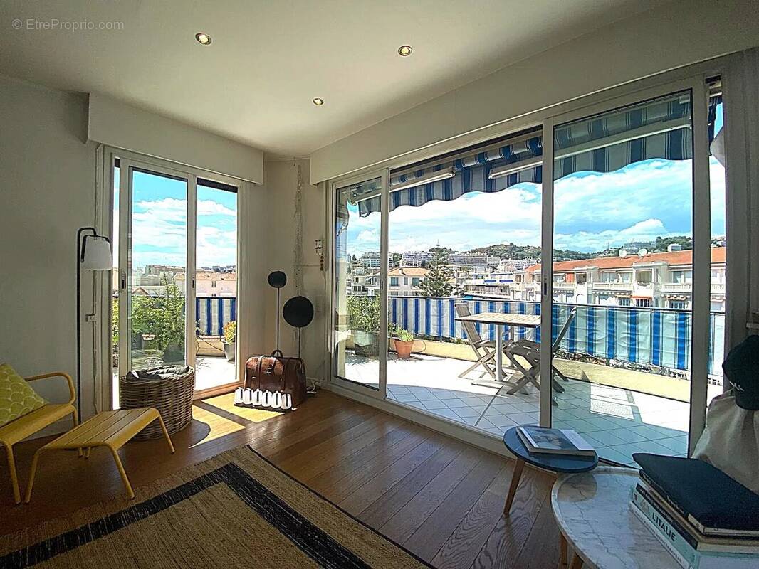 Appartement à NICE