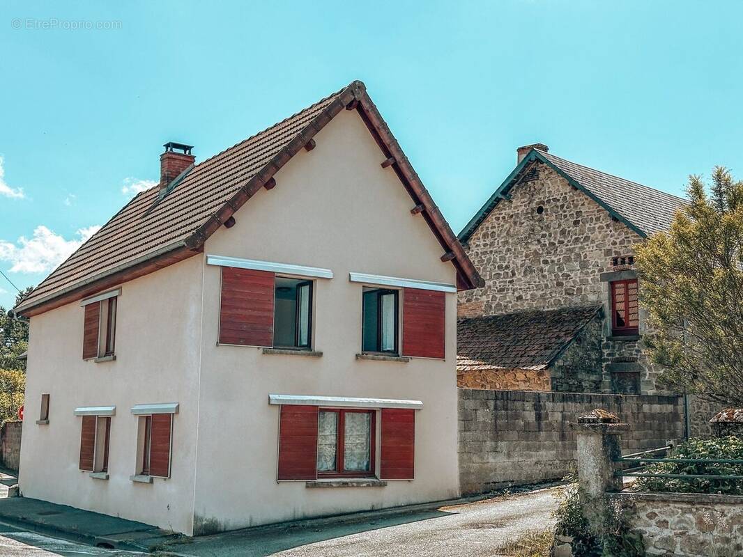 Maison à SAINT-GERVAIS-D&#039;AUVERGNE